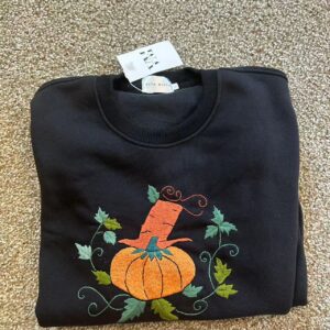 Hand Embroidered sweatshirt (L)